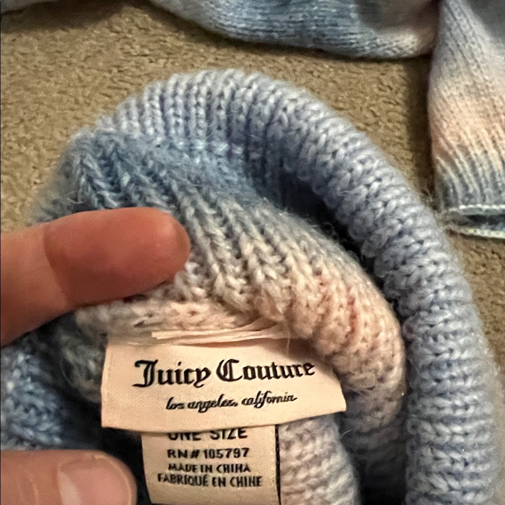 Juicy Couture ombré pink blue Pom beanie hat and scarf set New without tags - Picture 4 of 5